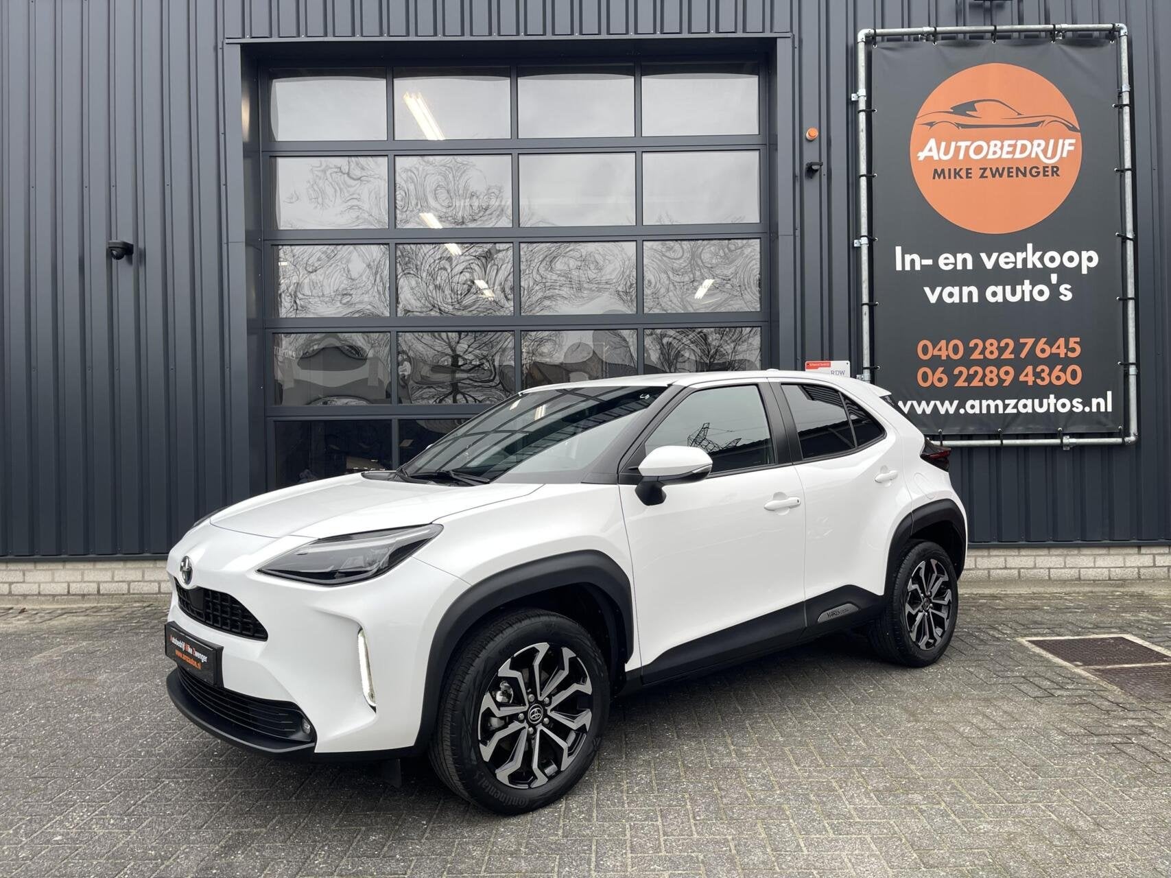 Toyota Yaris Cross 1.5 Hybrid Dynamic KEYLESS|CAMERA|LED KOP, Stof, Gebruikt, 750 kg, 116 pk