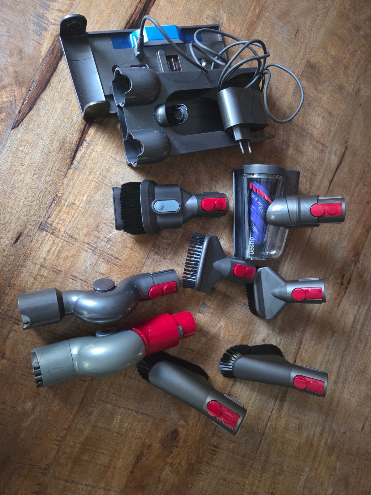 Dyson stofzuiger  V11-V12 accessoires en ophangsysteem, Witgoed en Apparatuur, Stofzuigers, Overige typen, Nieuw, Ophalen of Verzenden
