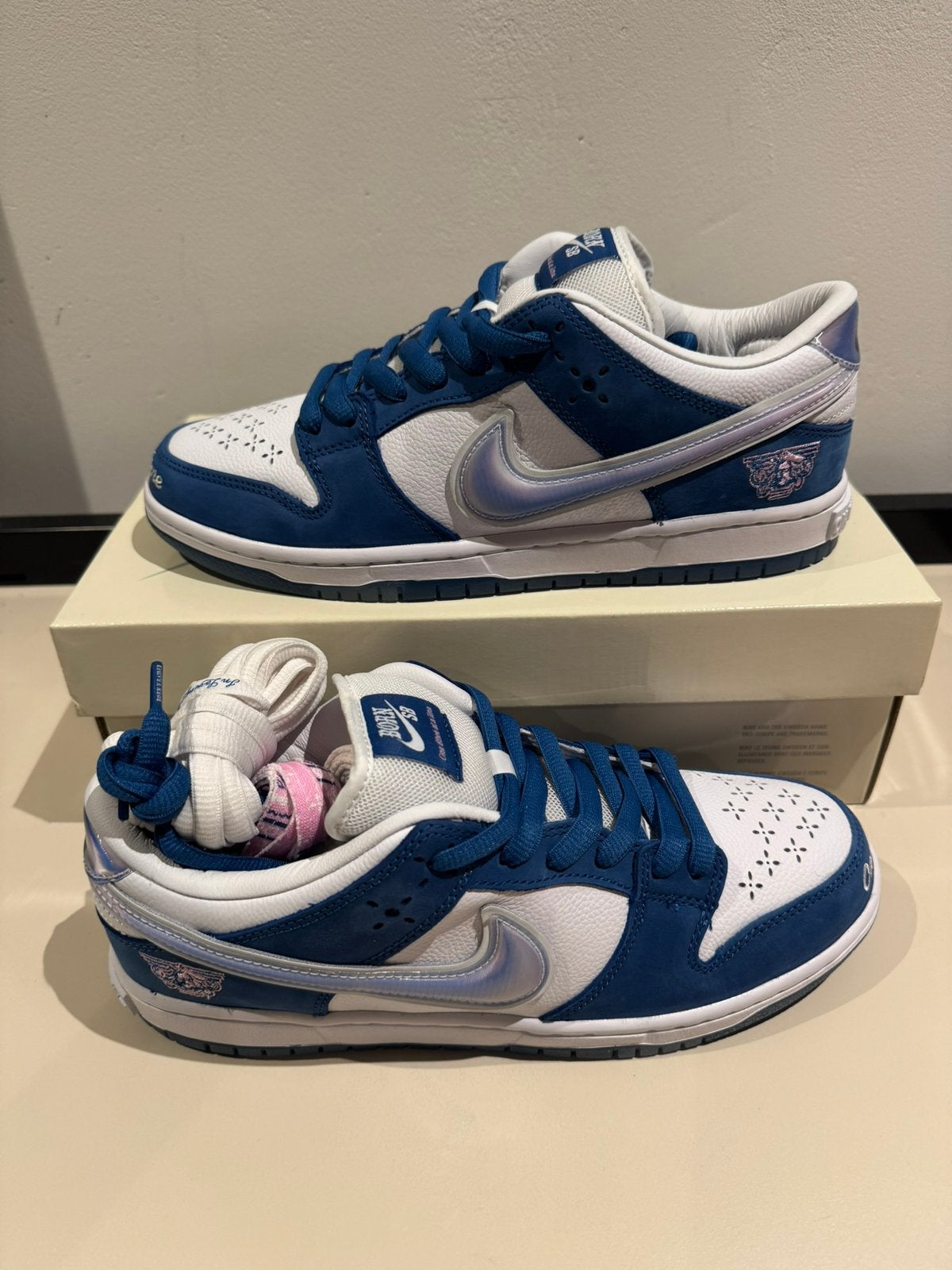Nike SB Dunk Low Born & Raised EU 42, Kleding | Heren, Schoenen, Overige kleuren, Nieuw, Ophalen of Verzenden, Sneakers of Gympen