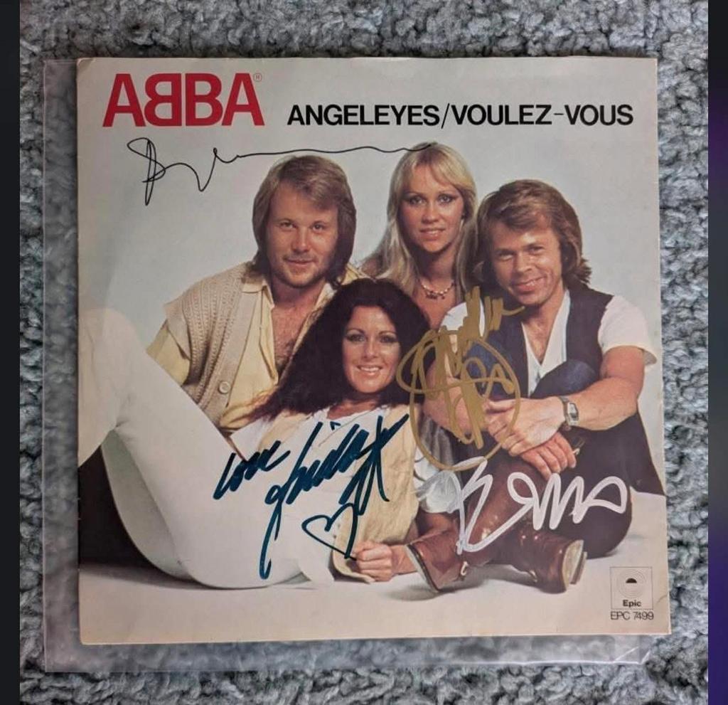 Gesigneerde single - ABBA, Verzamelen, Ophalen of Verzenden, Zo goed als nieuw, Gesigneerd