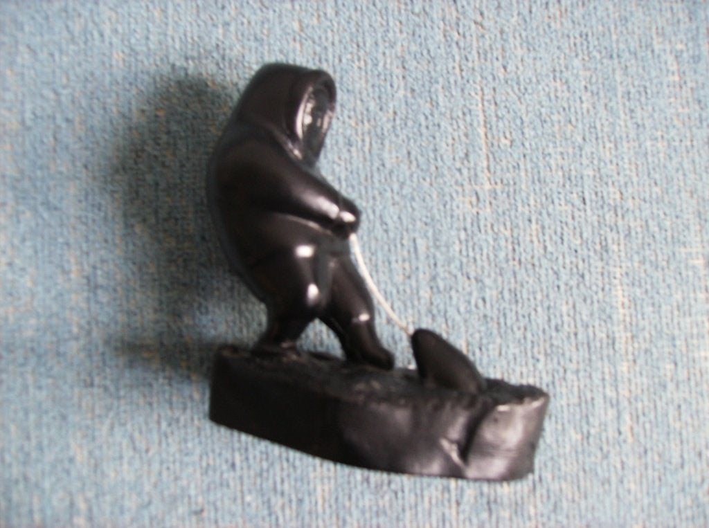 ESKIMO/INUIT ZEEHONDNJAGERS BEELDJE, BOMA CANADA, Antiek en Kunst, Kunst | Beelden en Houtsnijwerken, Ophalen of Verzenden, Noord-Amerika