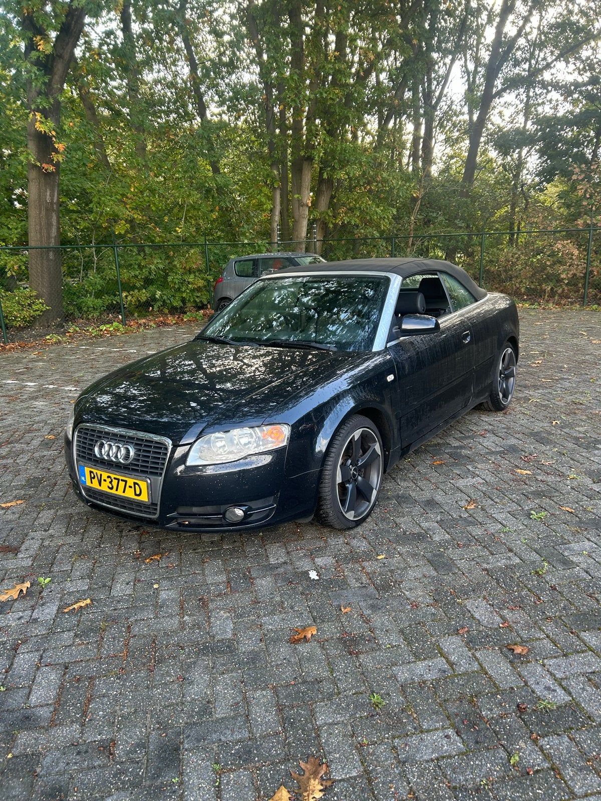 Audi A4 1.8 120KW Cabrio 2007 Zwart, Auto's, Voorwielaandrijving, 4 cilinders, Cabriolet, 4 stoelen