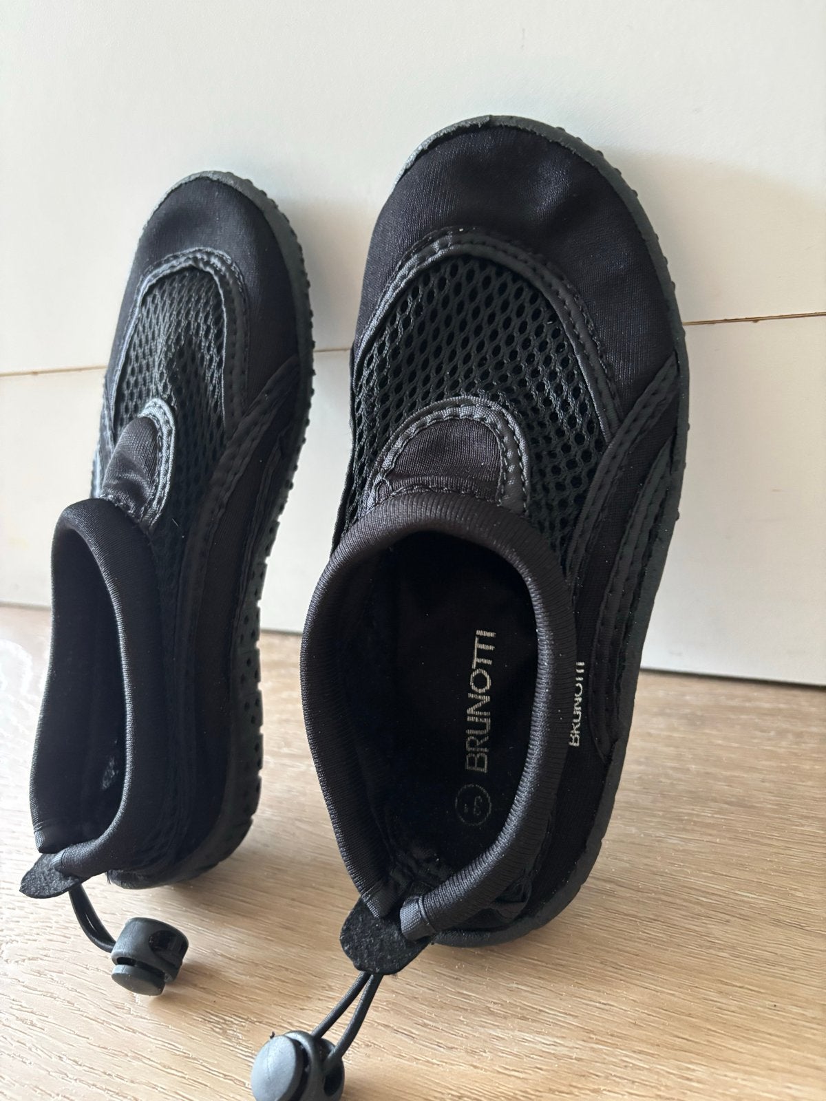 Brunotti waterschoenen maat 31 zwart, Kinderen en Baby's, Kinderkleding | Schoenen en Sokken, Ophalen of Verzenden, Gebruikt, Jongen of Meisje