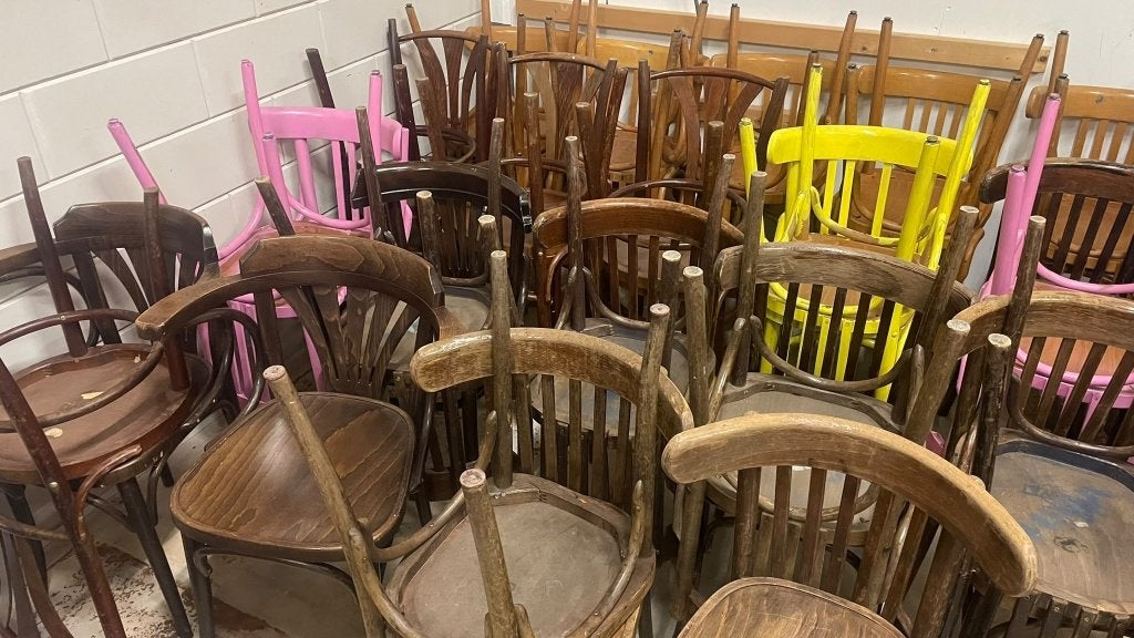 Partij van 38 Thonet caféstoelen | horeca | vintage, Huis en Inrichting, Ophalen, Gebruikt, Bruin, Vijf, Zes of meer stoelen