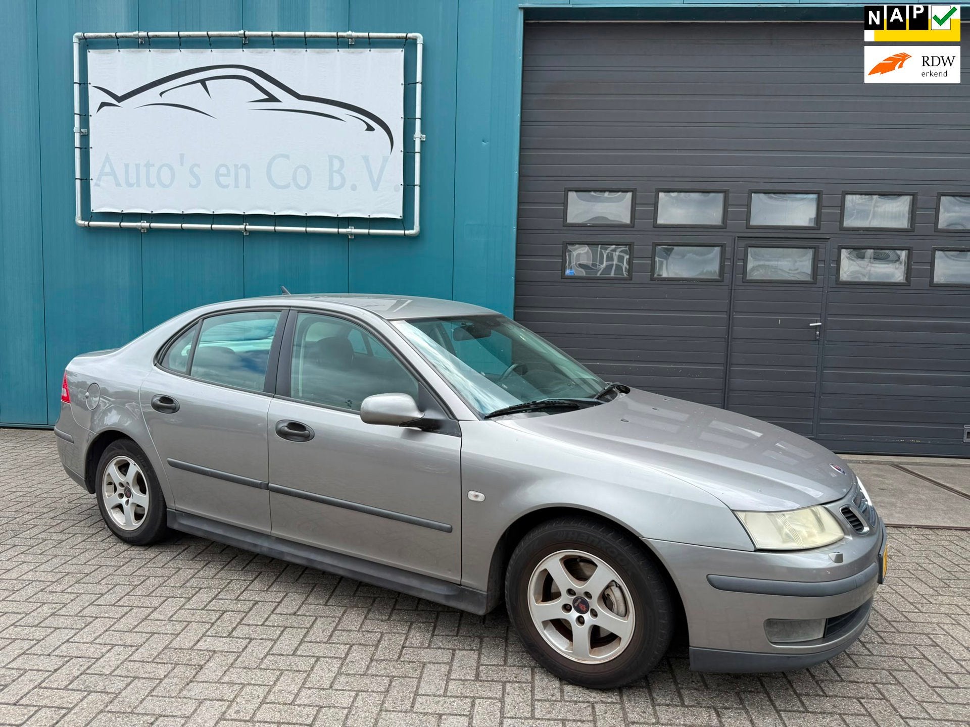 Saab 9-3 Sport Sedan 1.8t Optic Clima Cruise Pdc Xenon Pdc A, Auto's, Voorwielaandrijving, 1998 cc, Stof, Gebruikt