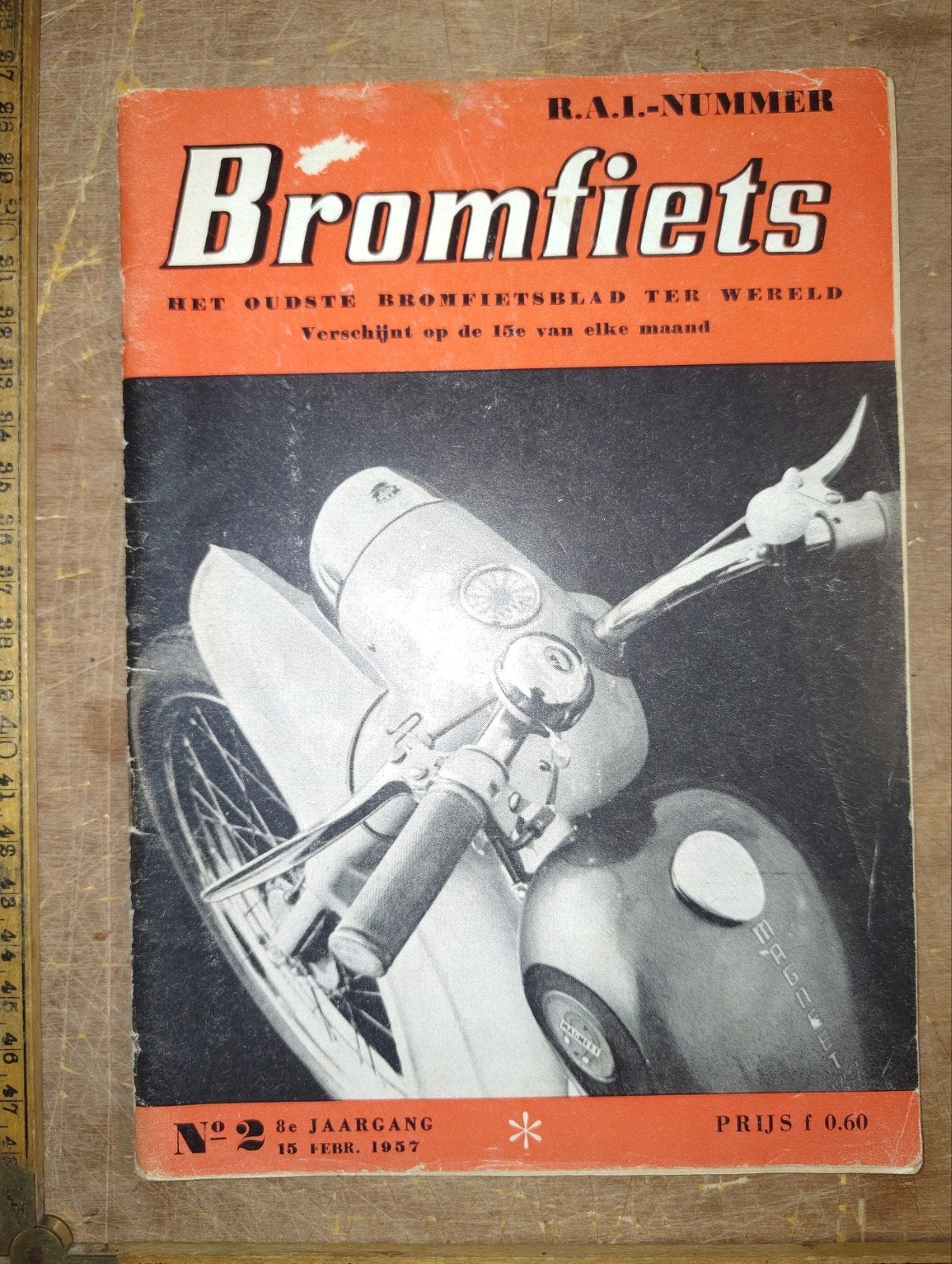 maandblad 'Bromfiets' RAI editie 1957, Fietsen en Brommers, Ophalen of Verzenden, Gebruikt