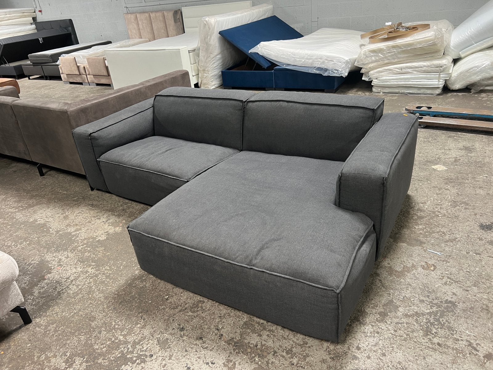 Luxe loungebank 260cm X 170cm, 250 tot 300 cm, Gebruikt, Hoekbank, Ophalen of Verzenden