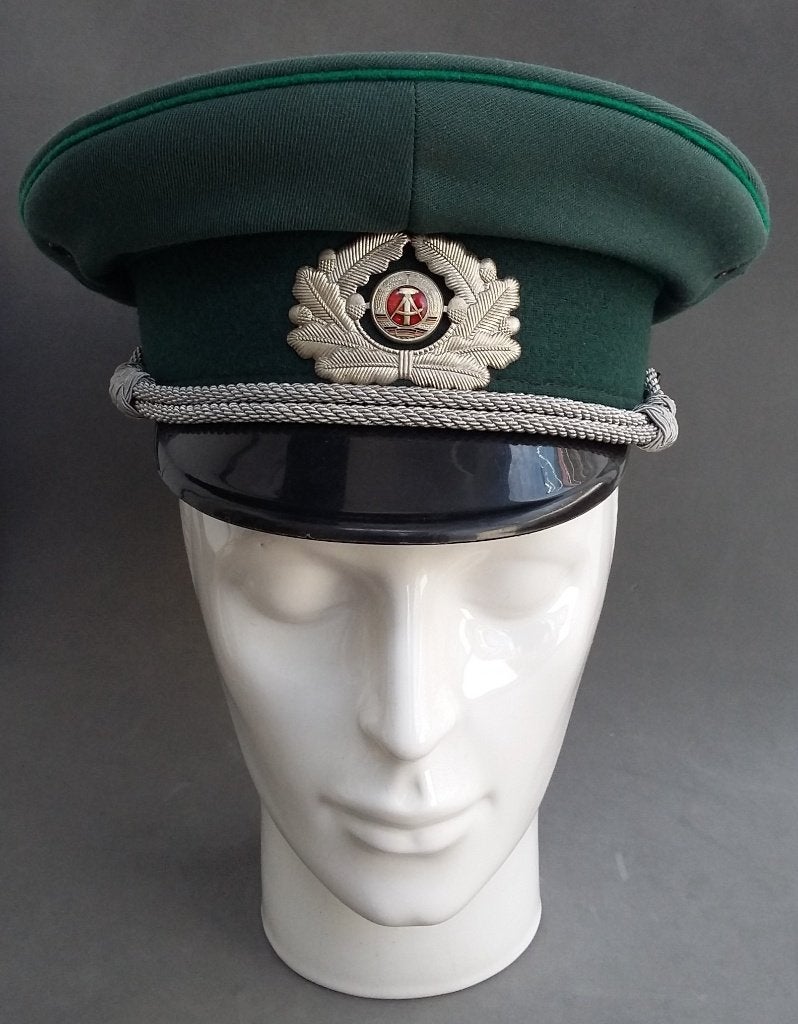 Om 1960 - 1970 DDR Politie Pet Volkspolizei Polizei Officier, Verzamelen, Nvt., Overige soorten, Ophalen of Verzenden, Duitsland