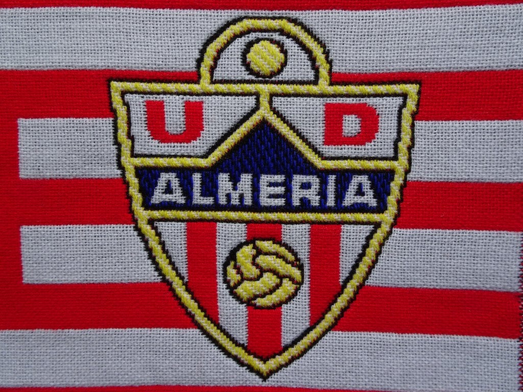 sjaal UD Almeria, Ophalen of Verzenden, Nieuw, Buitenlandse clubs, Vaantje of Sjaal