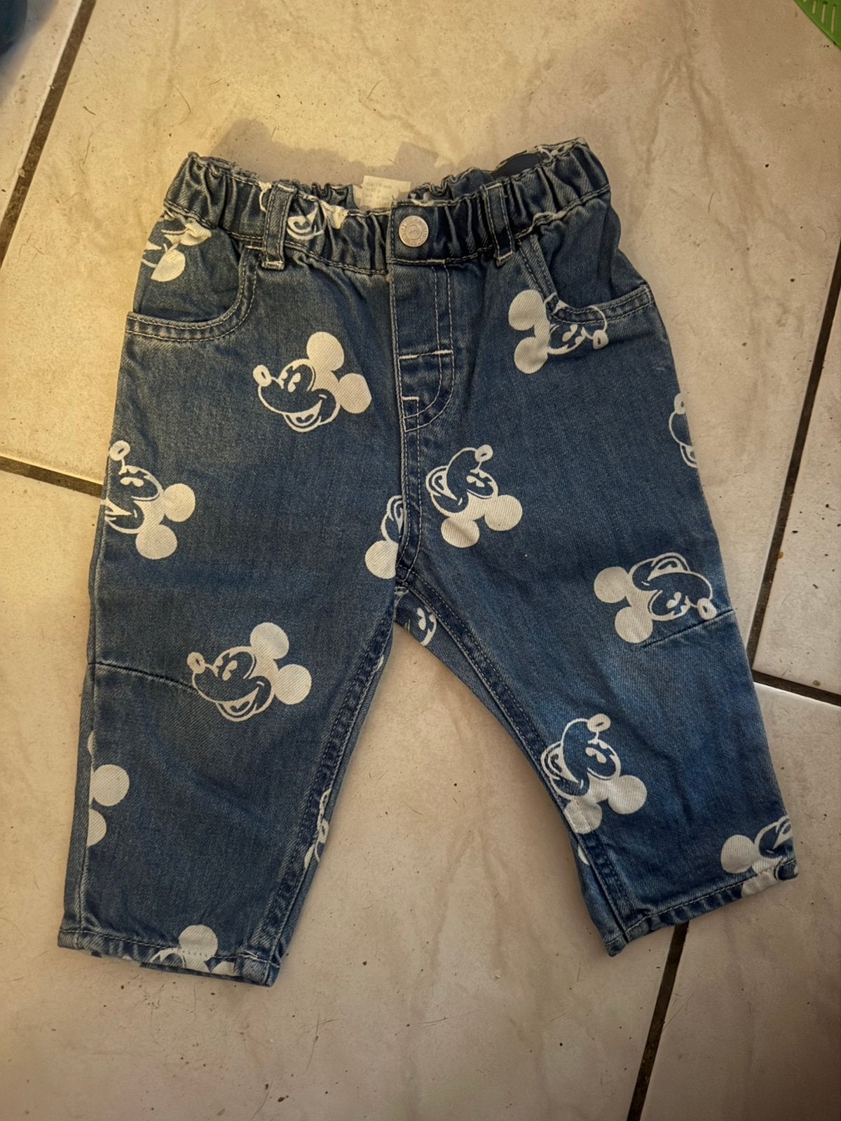 Mickey mouse spijkerbroek H&M 74, Ophalen of Verzenden, Zo goed als nieuw, Jongetje of Meisje, Broekje