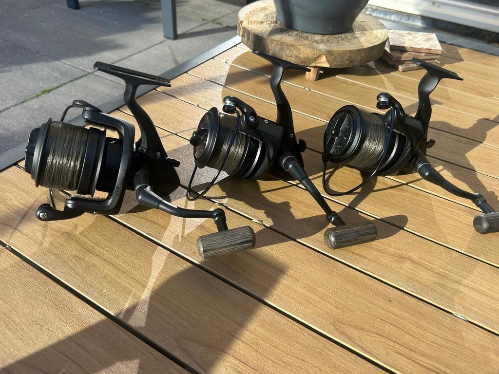 3x Black pit 6000 karper molens 3 stuks nieuwstaat, Watersport en Boten, Hengelsport | Karpervissen, Ophalen of Verzenden, Zo goed als nieuw