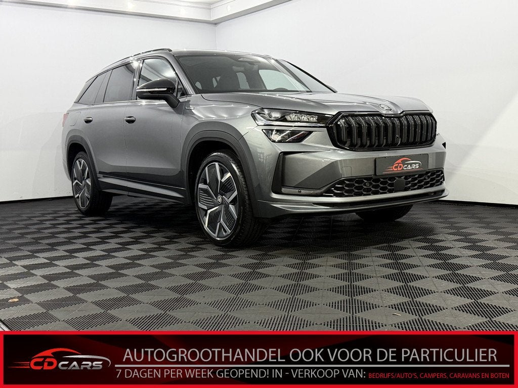 Skoda Kodiaq 1.5 TSI MHEV Sportline Business 7 Persoons Pano, Auto's, Skoda, 4 cilinders, Adaptive Cruise Control, Bedrijf, 1561 kg