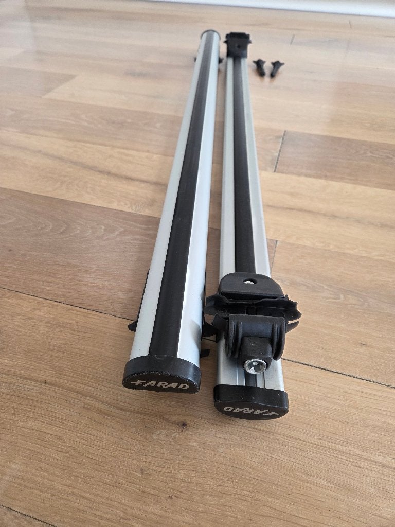Universele dakdragers (voor auto met gesloten dakrails), Auto diversen, Dakdragers, Ophalen, Gebruikt