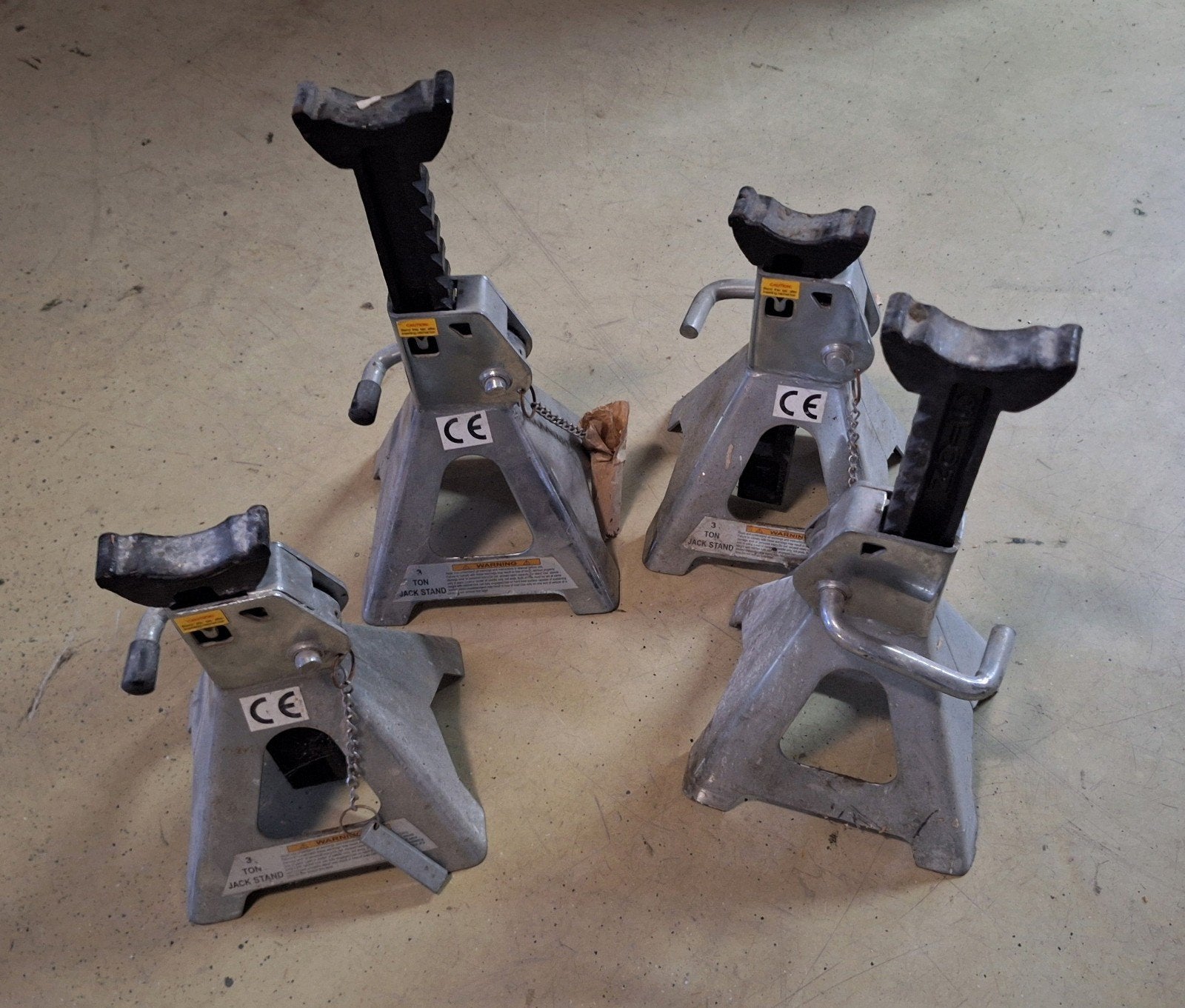 Set van 4 robuuste 3-tons assteunen, Auto diversen, Ophalen, Gebruikt, Manueel, Schaarkrik