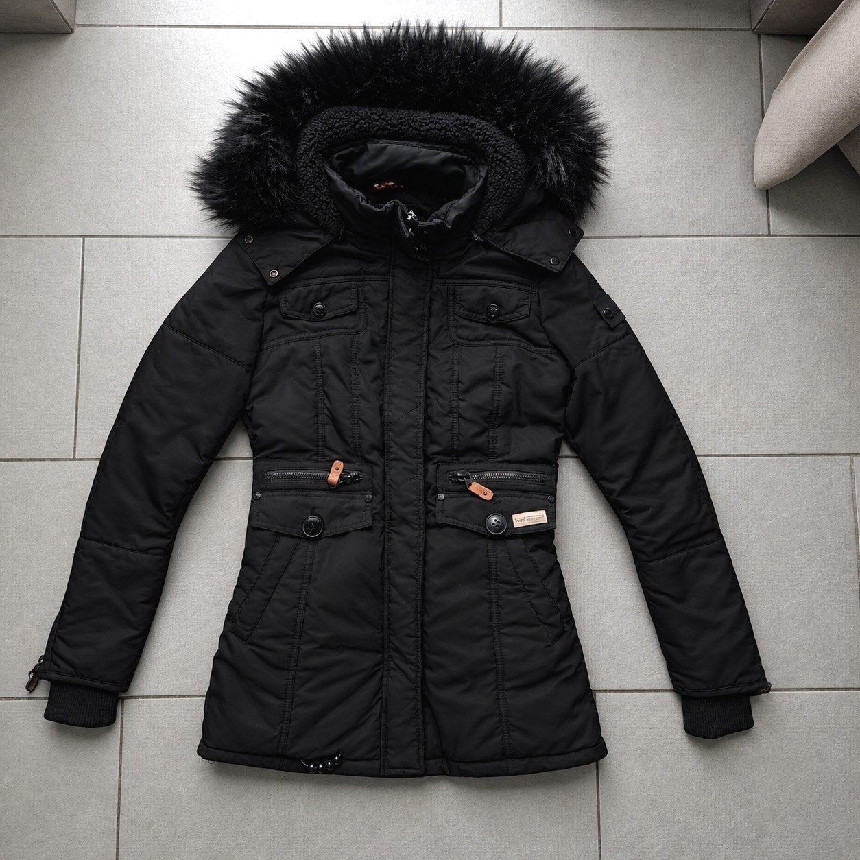 Navahoo winterjas maat XS met capuchon en imitatiebont, Navahoo, Zwart, Ophalen of Verzenden, Zo goed als nieuw