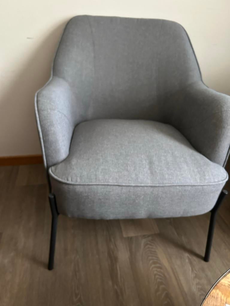 Comfortabele grijze fauteuil - Zo goed als nieuw, Huis en Inrichting, Fauteuils, Ophalen of Verzenden, Zo goed als nieuw