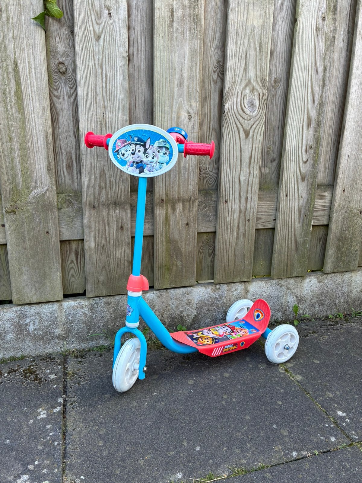 Kinder Step Paw Patrol, Fietsen en Brommers, Ophalen, Gebruikt, Gewone step