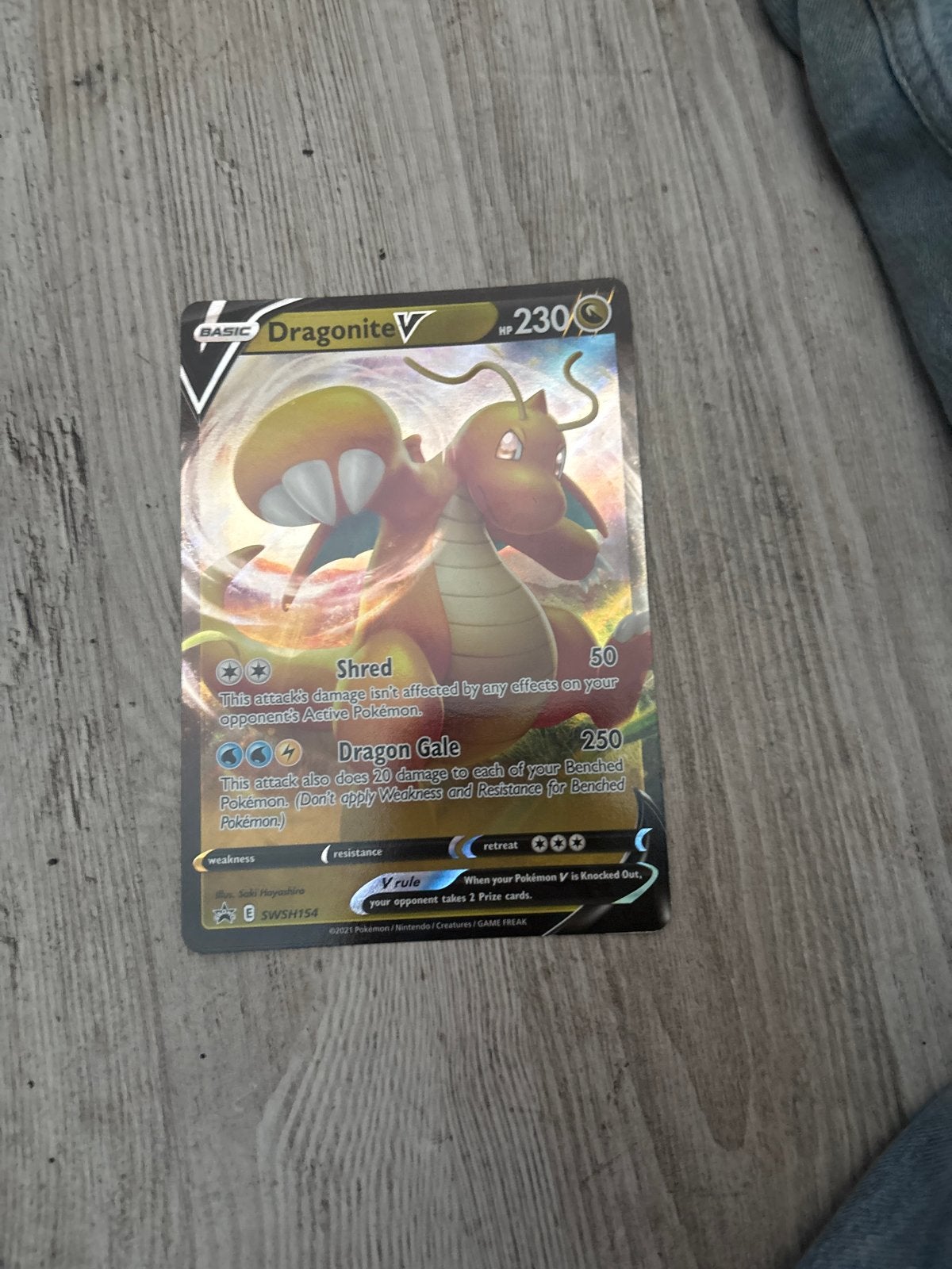 Dragonite V SWSH154 Pokémon Kaart - Zo goed als nieuw, Ophalen of Verzenden, Zo goed als nieuw, Losse kaart