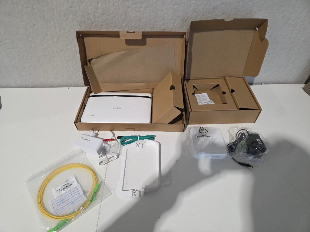 Glasvezel modem & bridge, Computers en Software, Routers en Modems, Ophalen of Verzenden, Nieuw, Router met modem, Zyxel & Huawei