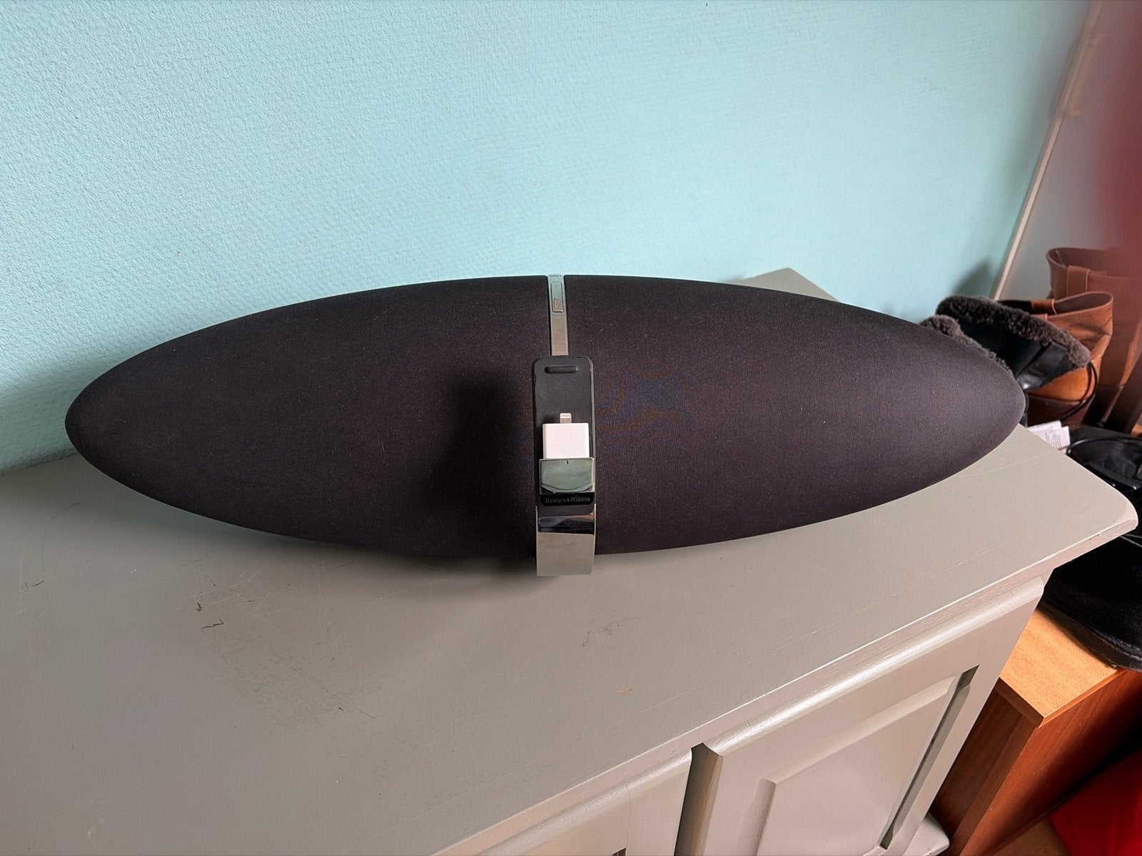 Bowers & Wilkins Zeppelin iPod Dock Speaker
