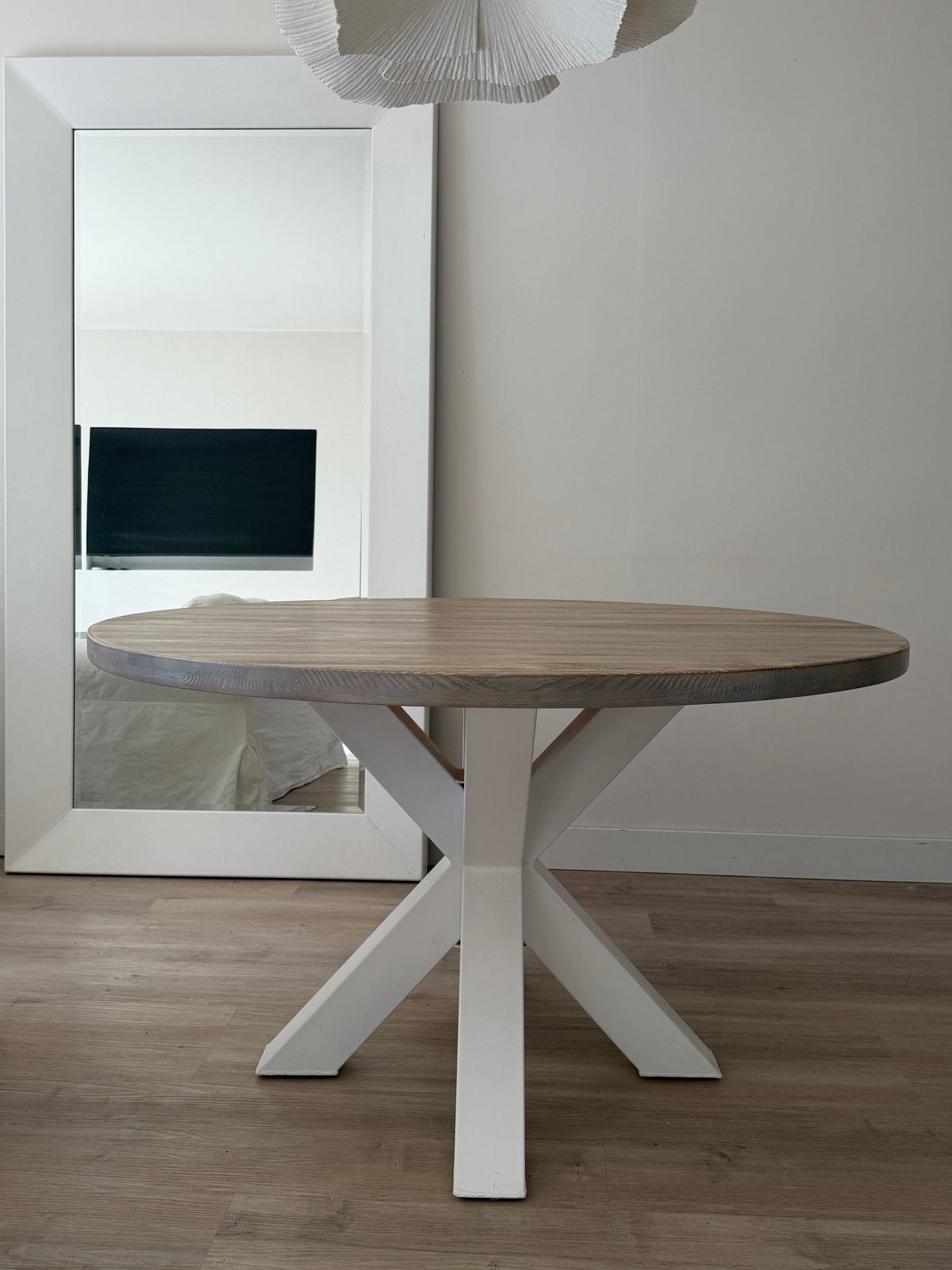 Ronde eettafel met eiekenhouten blad en wit onderstel(130cm), Huis en Inrichting, Gebruikt, 100 tot 150 cm, Rond, Ophalen of Verzenden