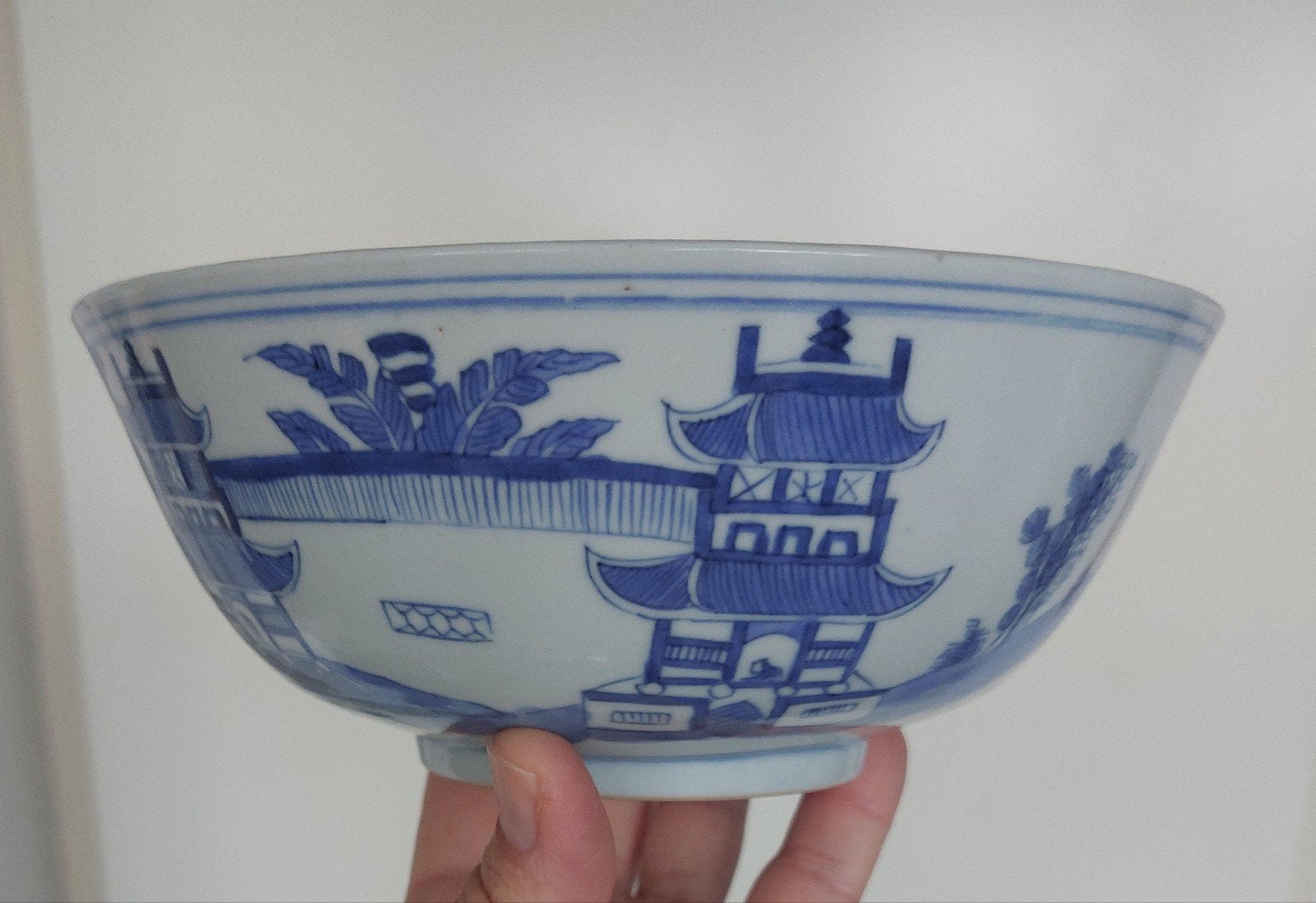 Chinese Kom, Verzenden