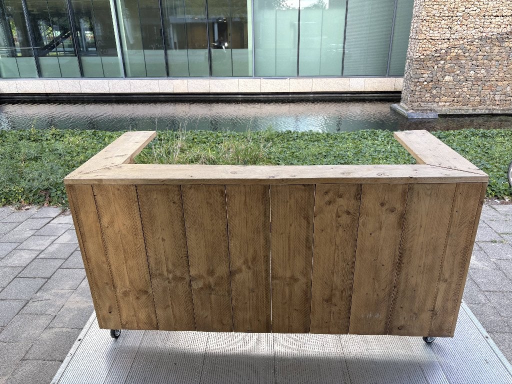 Rijdende steigerhouten bar (180x80 cm), Gebruikt, Rouaanstraat 5, 9723 CA Groningen, Nederland, Info@nordxl.nl, Ophalen
