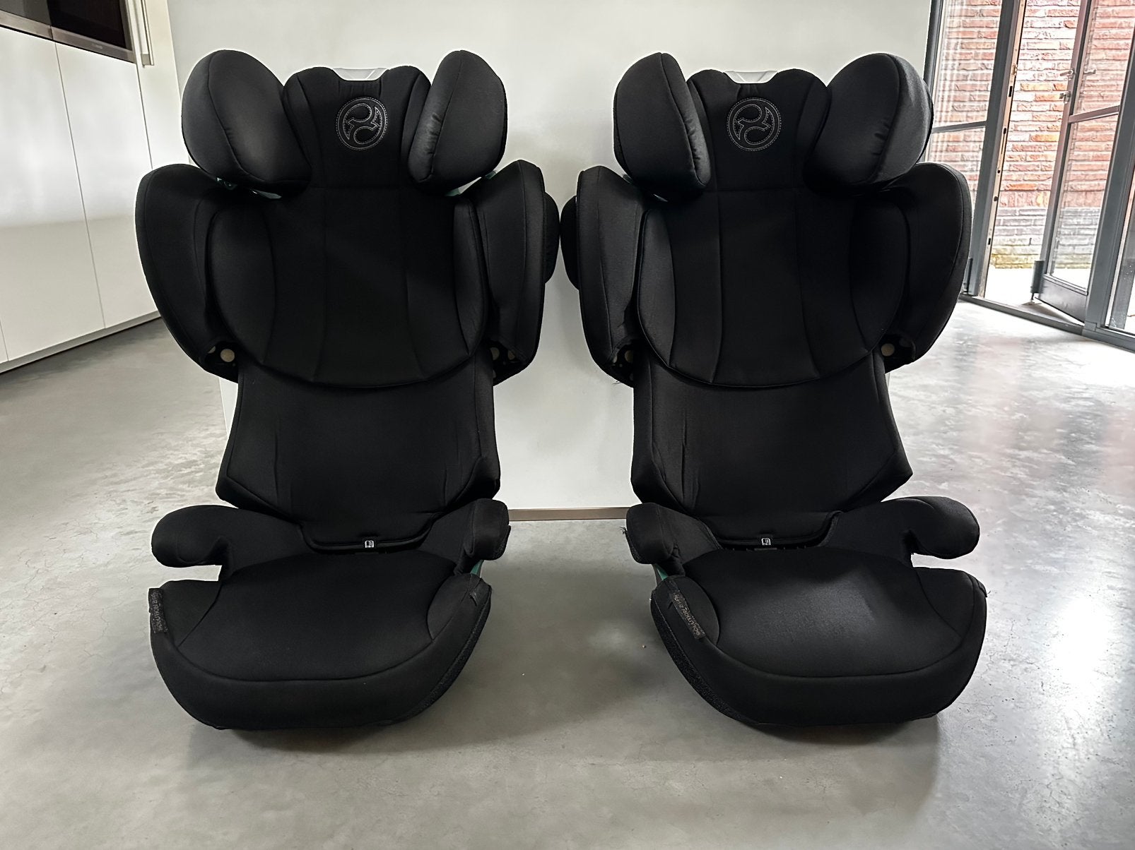 2x Cybex Solution Z i-fix autostoel € 90,- per stuk, Verstelbare rugleuning, 15 t/m 36 kg, Zo goed als nieuw, Isofix