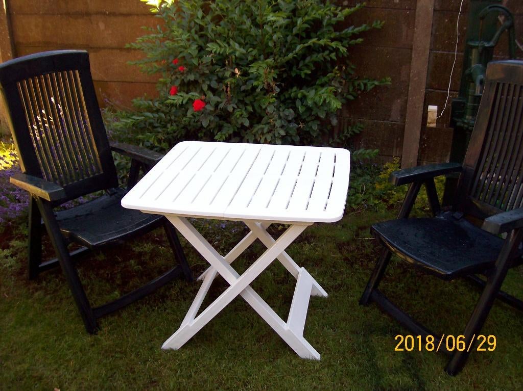 Kampeer tafel, wit, kunststof, Ophalen, Zo goed als nieuw