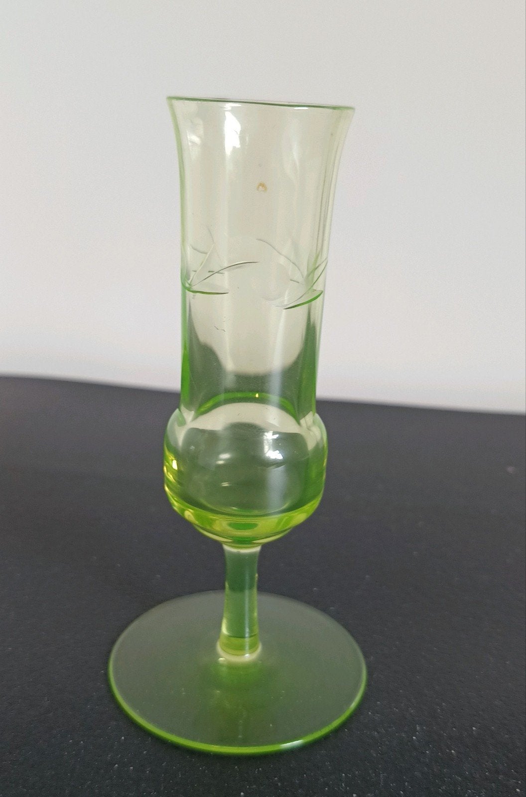 Uraniumglas borrelglaasje, Ophalen of Verzenden