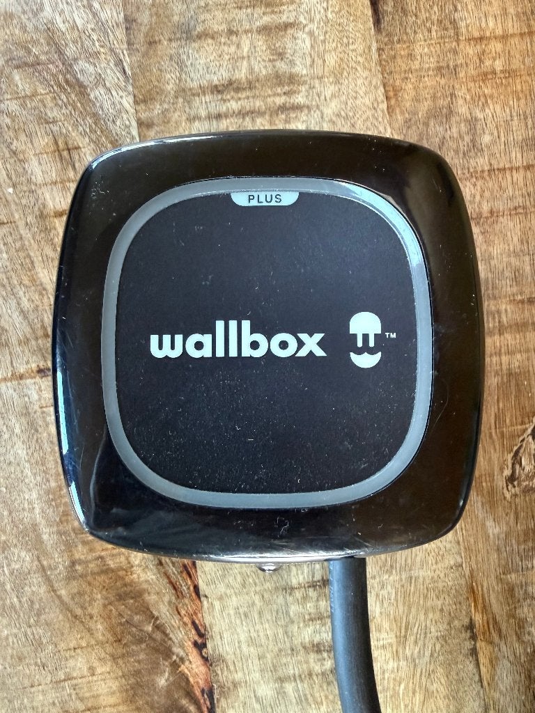 Wallbox Pulsar Plus laadpaal met vaste laadkabel, Auto diversen, Laadpalen, Ophalen of Verzenden, Gebruikt, Laadpaal
