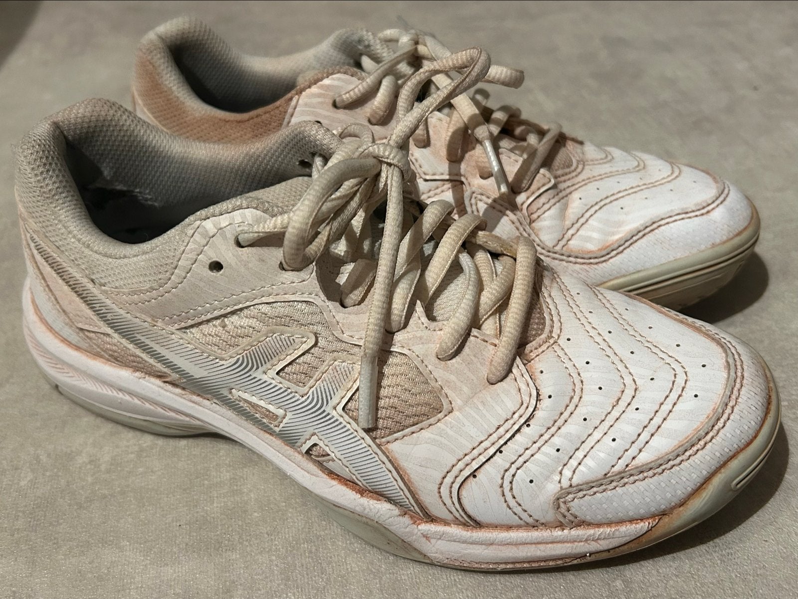 Asics tennisschoenen - maat 37.5, Gebruikt, L00, Schoenen, Ophalen