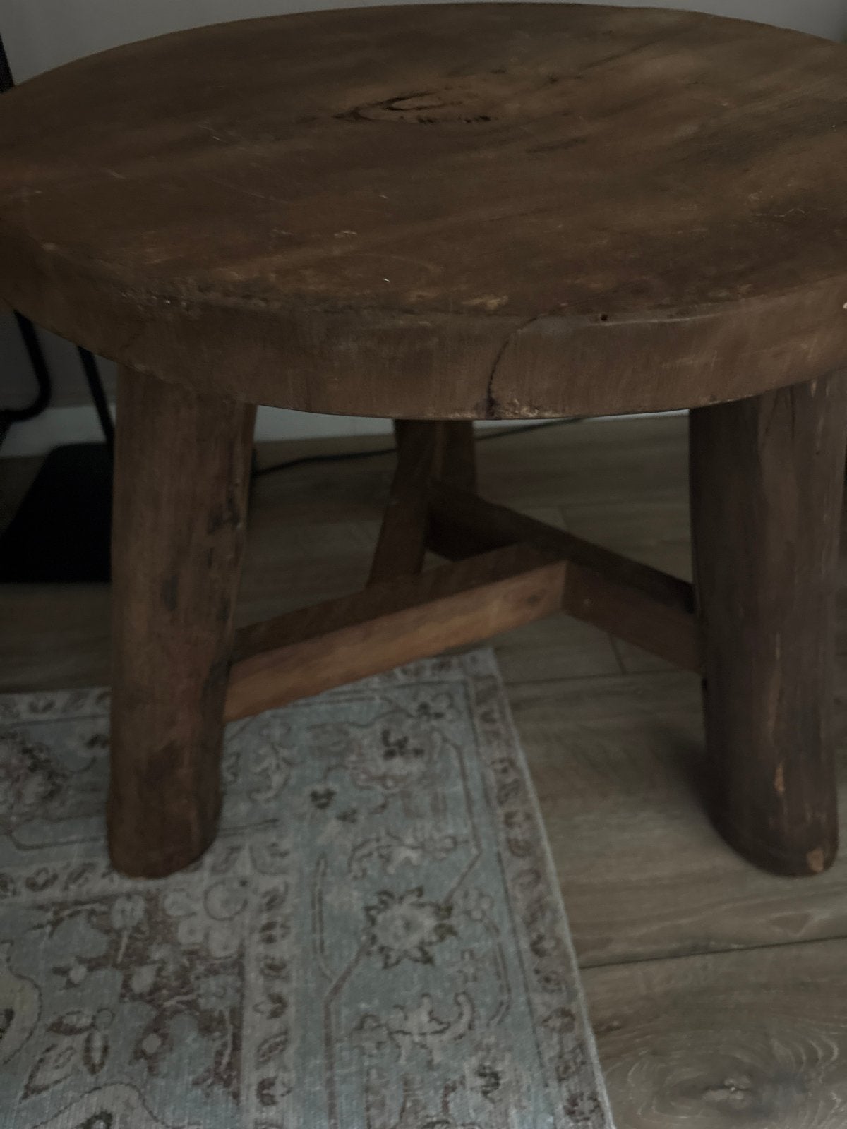 Vintage houten krukje - Rustiek en charmant, Huis en Inrichting, Minder dan 55 cm, Gebruikt, Rond, Hout