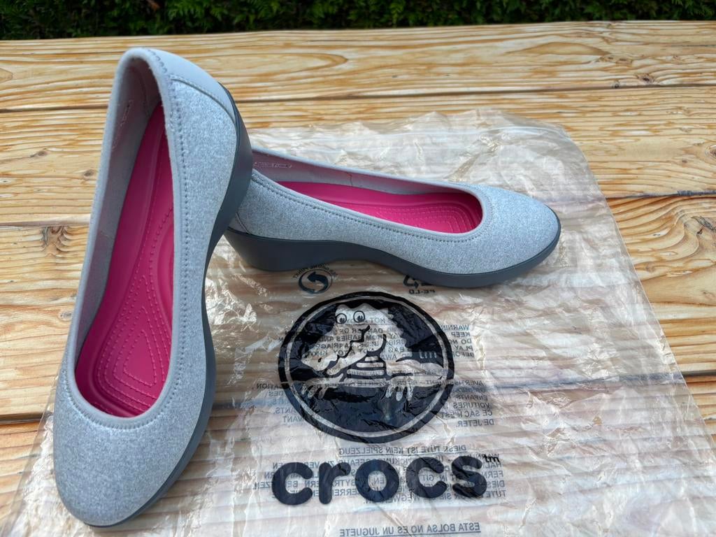Crocs sleehak schoenen maat 38, Kleding | Dames, Schoenen, Dansschoenen, Ophalen of Verzenden, Zo goed als nieuw, Grijs