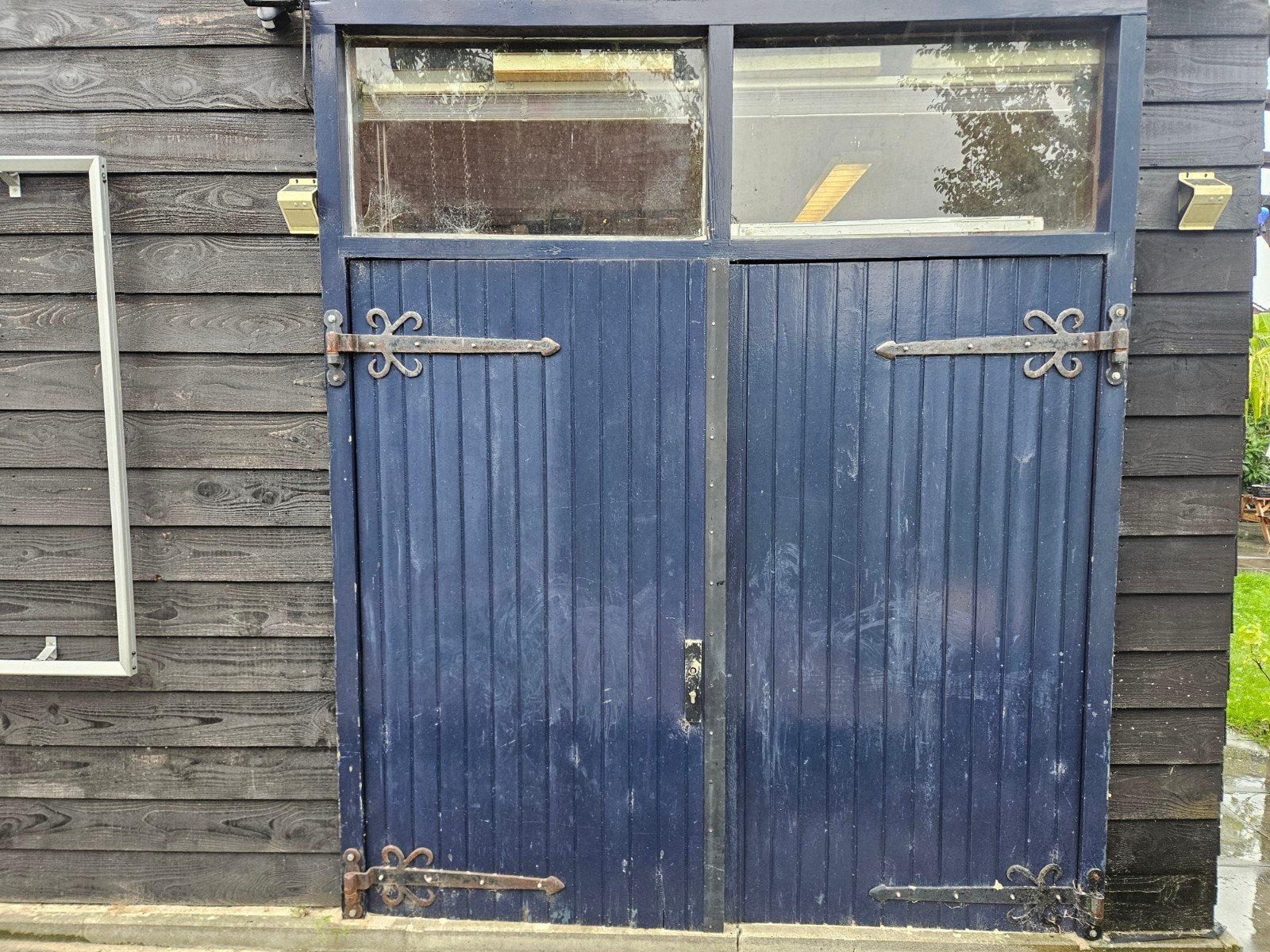 kozijn met 2 openslaande deuren, Doe-het-zelf en Verbouw, Ophalen, Gebruikt, Deurkozijn, Inclusief glas