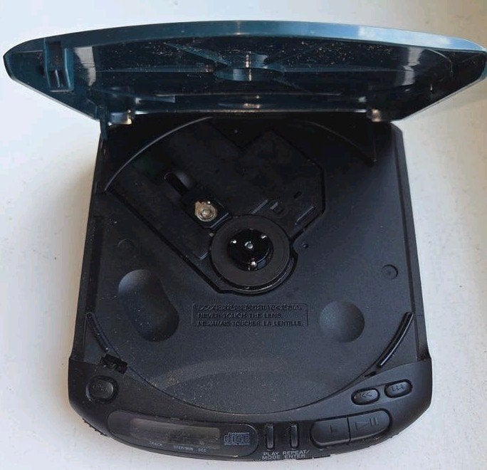 Sony discman met oortelefoon d 131, Ophalen of Verzenden, Gebruikt, Sony, Draagbaar