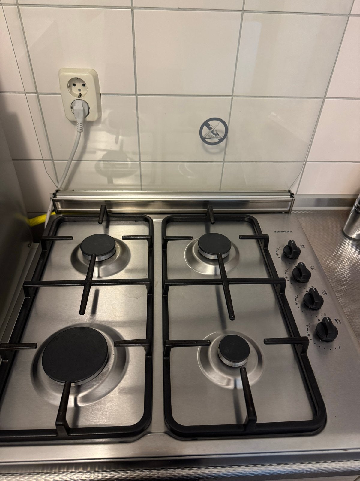 Siemens gasfornuis met 4 kookzones en glazen afdekplaat, Ophalen, Gebruikt, 4 kookzones, Gas