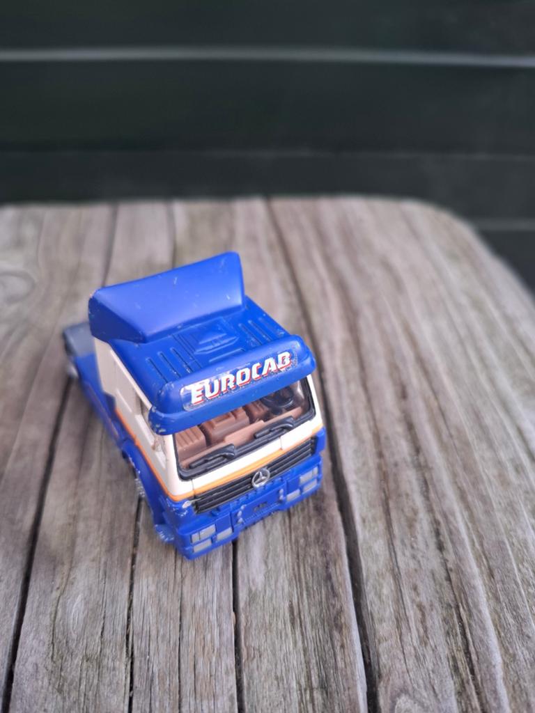 Kentoys Mercedes 1850 Eurocab modelauto 1998 blauw-wit, Ophalen, Gebruikt, Bus of Vrachtwagen
