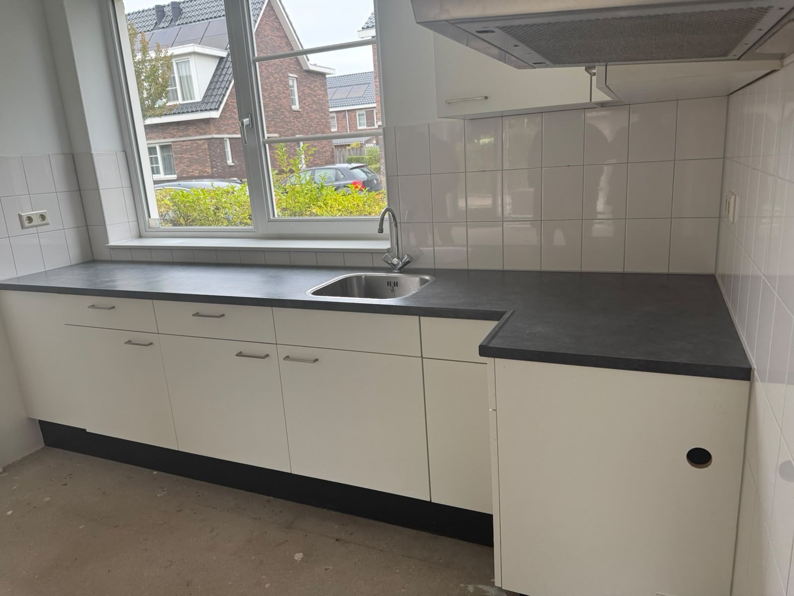Zeer nette witte keuken Bruynzeel, Ophalen, Wit, Enkelwandige keuken, Zo goed als nieuw