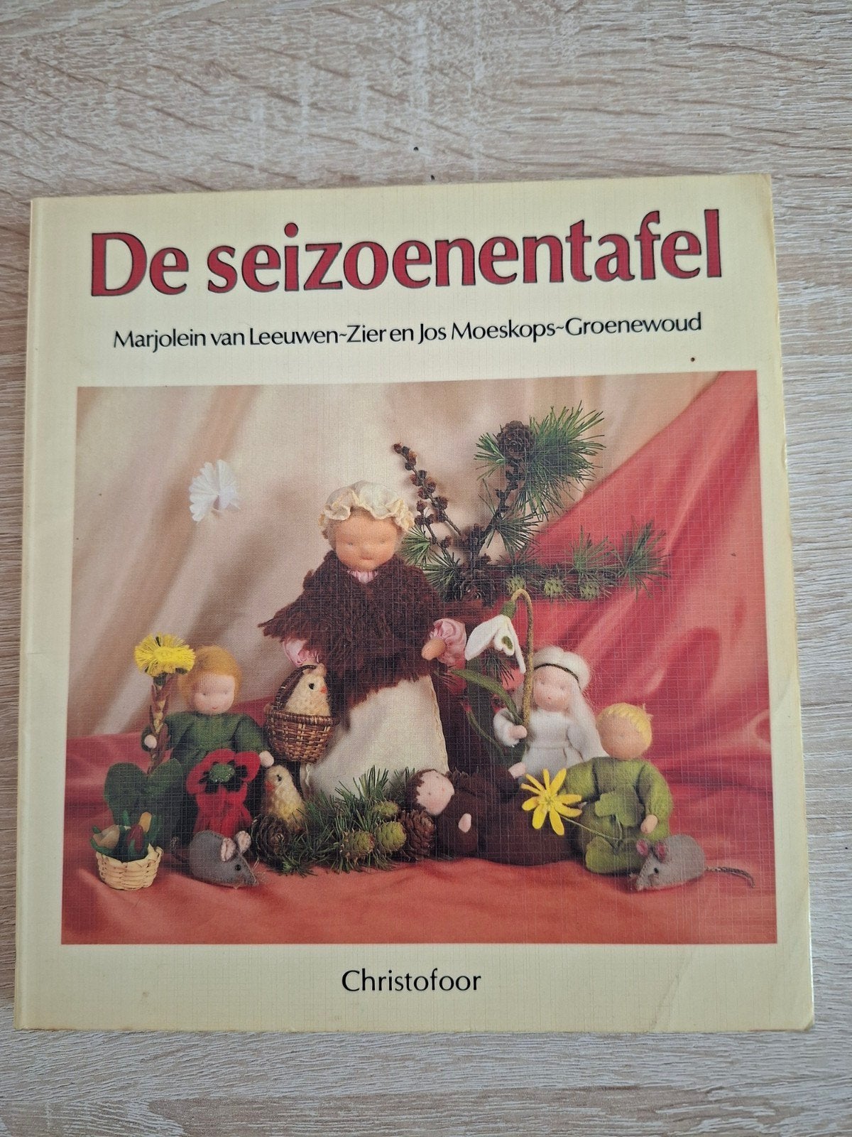 De Seizoenentafel: Knutselboek voor Jaarfeesten, Ophalen of Verzenden, Gelezen, Breien en Haken