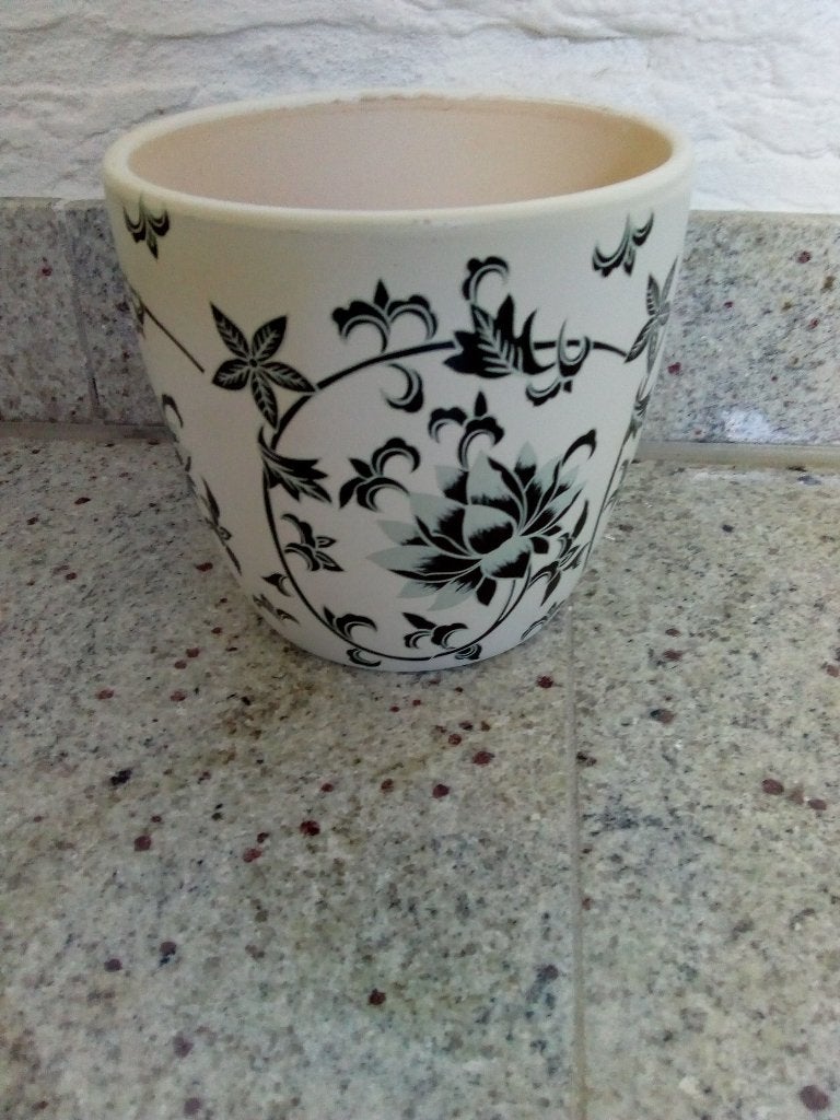 Crèmekleurige bloempot met zwart motief, Tuin en Terras, Gebruikt, Rond, Ophalen of Verzenden, Aardewerk