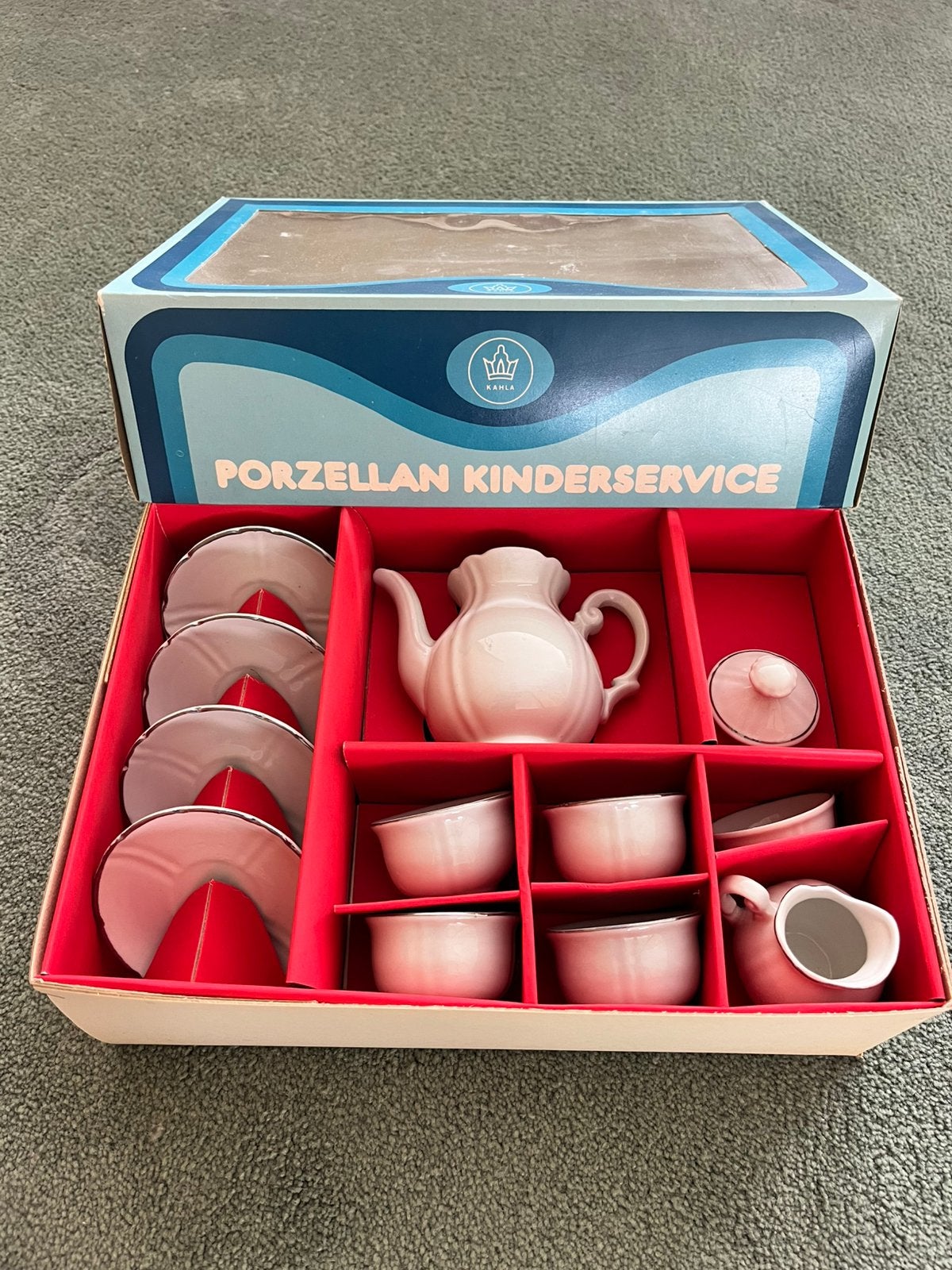 Kahla porselein kinderserviesje wit met gouden randje NIEUW, Ophalen of Verzenden, Nieuw, Porselein, Compleet servies