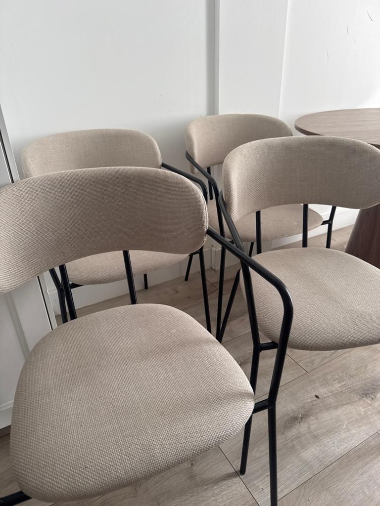 4x Beige Zwarte Eetstoelen - Goede Staat, Huis en Inrichting, Stoelen, Ophalen, Gebruikt, Overige kleuren, Vier