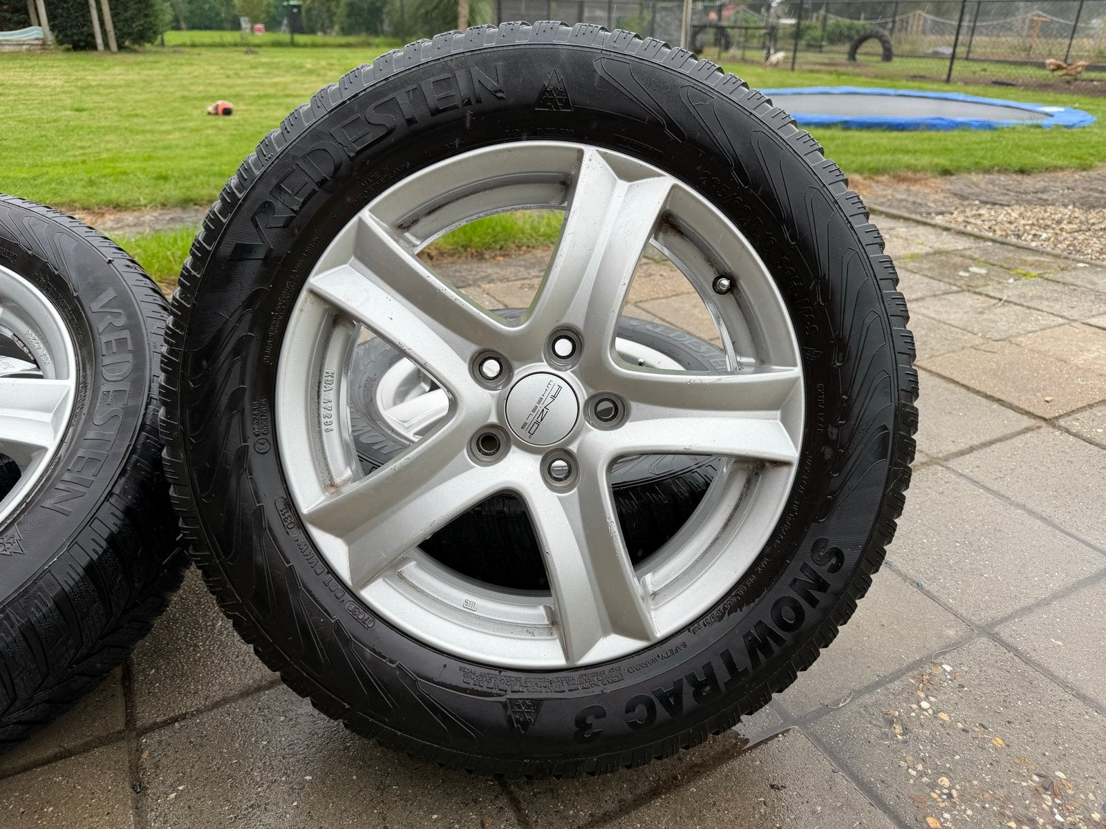 Anzio velgen205/60 R16 met Vredestein Snowtrac 3winterbanden, Ophalen of Verzenden, Gebruikt