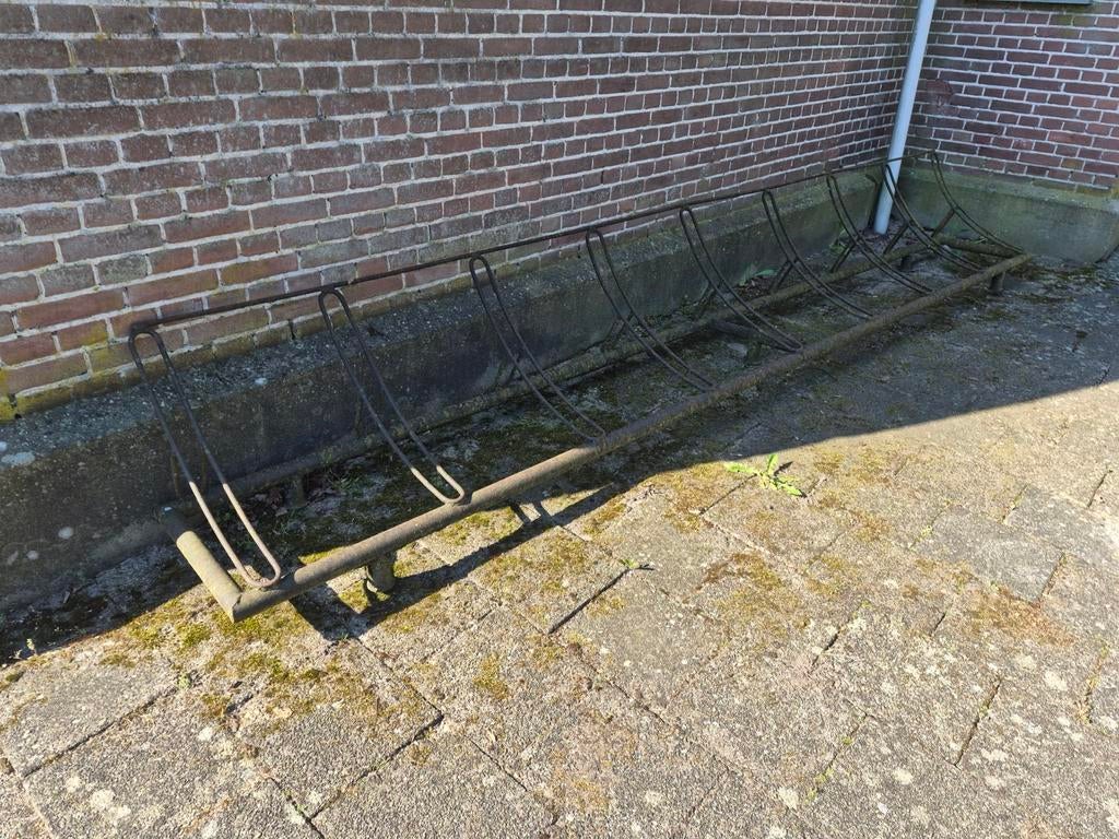 Robuust nostalgisch fietsenrek - ca. 4 meter lang, Ophalen, Gebruikt