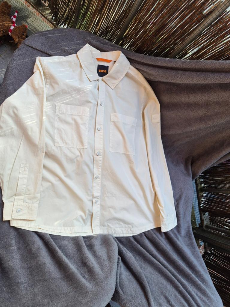 BOSS Heren overhemd XL - Crème met lichte vlekken, Kleding | Heren, Overhemden, BOSS, Beige, Ophalen of Verzenden, Gedragen