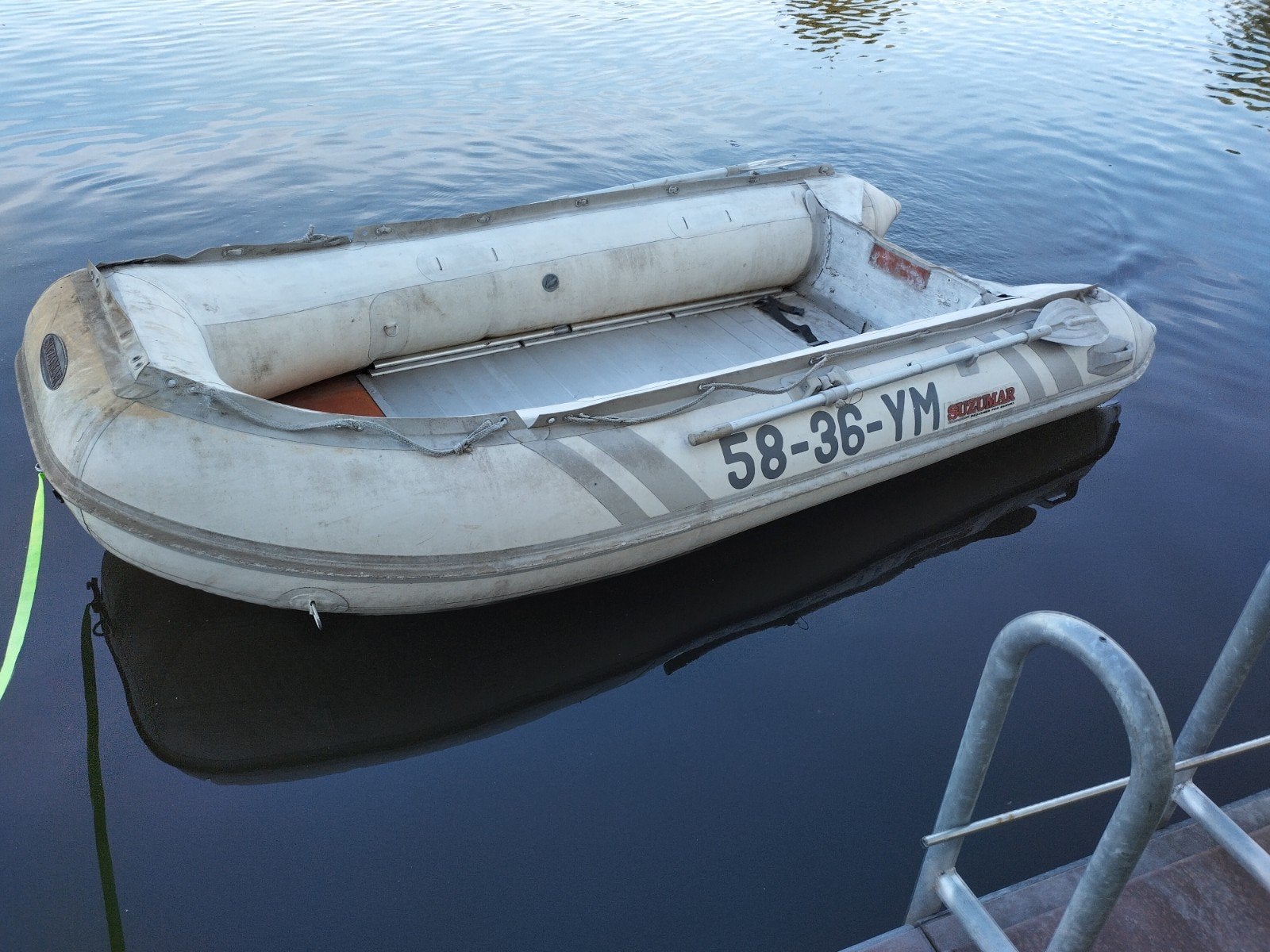 Suzumar 360 rubberboot gebruikt met peddels geen registratie, Watersport en Boten, Ophalen, Gebruikt