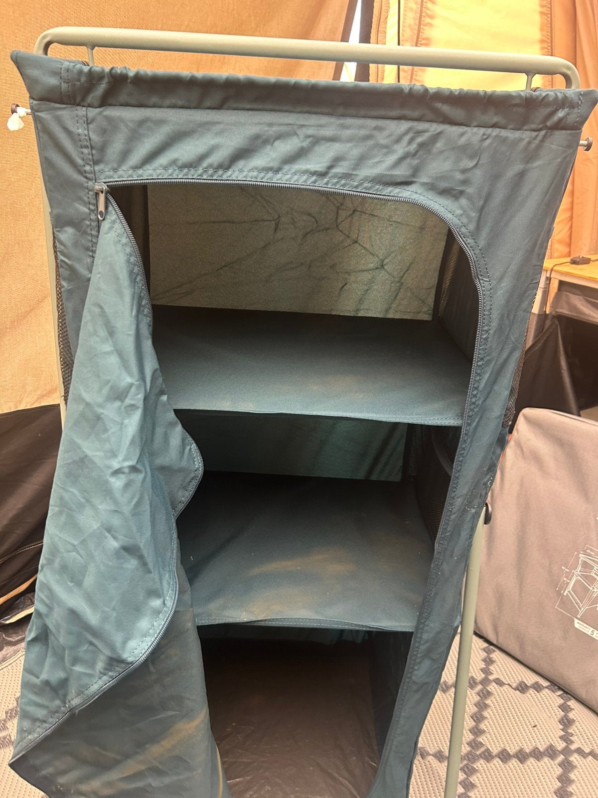Quechua campingkastje, Ophalen, Gebruikt, Campingkast