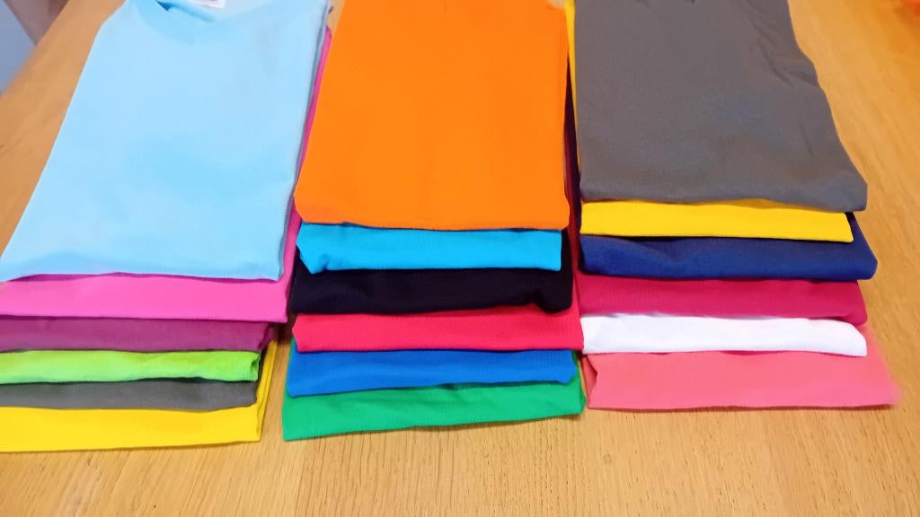 Partij T-shirts V-Neck 18 kleuren Fruit of the loom, Ophalen of Verzenden, Nieuw, Overige maten, Overige kleuren