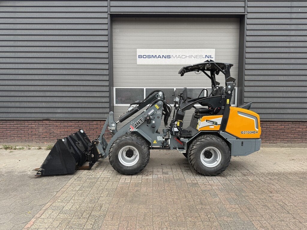 GIANT G2700 HD+ minishovel 2025 €475 LEASE, Tobroco, Info@tobroco.nl, Sprendlingenstraat 57
5061 KM  Oisterwijk, Wiellader of Shovel